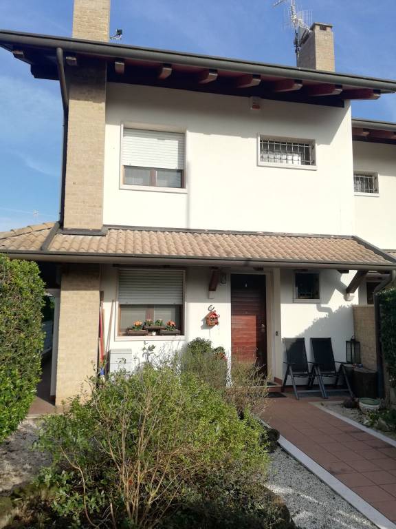 casa indipendente in vendita ad Udine