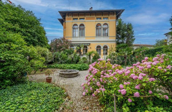 casa indipendente in vendita ad Udine in zona Centro Storico
