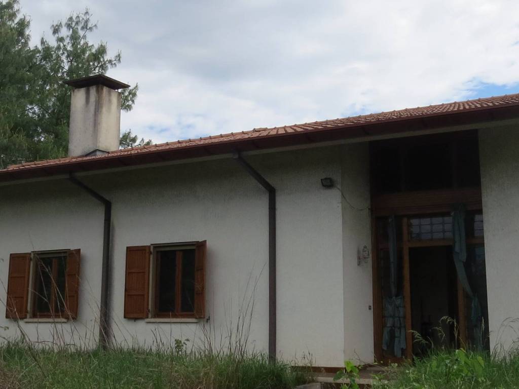 casa indipendente in vendita ad Udine in zona Cormor
