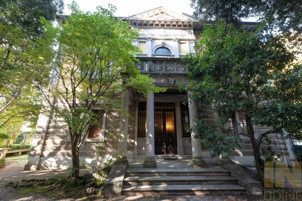 casa indipendente in vendita ad Udine in zona Centro Storico