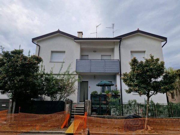 casa indipendente in vendita ad Udine in zona Rizzi