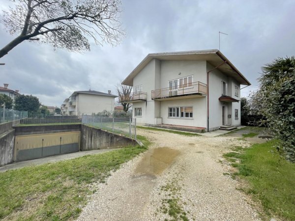 casa indipendente in vendita ad Udine in zona Baldasseria