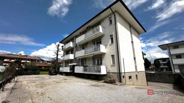 appartamento in vendita ad Udine in zona Vât