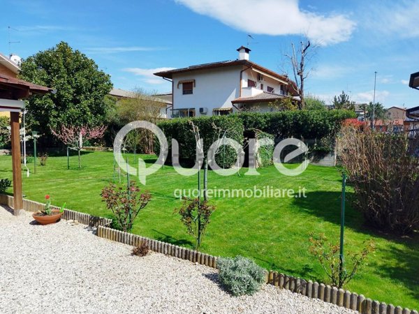 casa indipendente in vendita ad Udine
