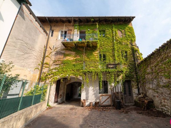 casa indipendente in vendita ad Udine in zona Centro Storico