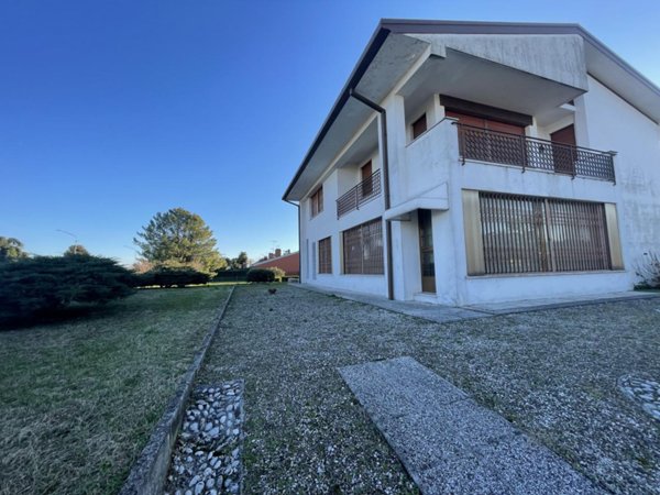 appartamento in vendita ad Udine in zona Paparotti