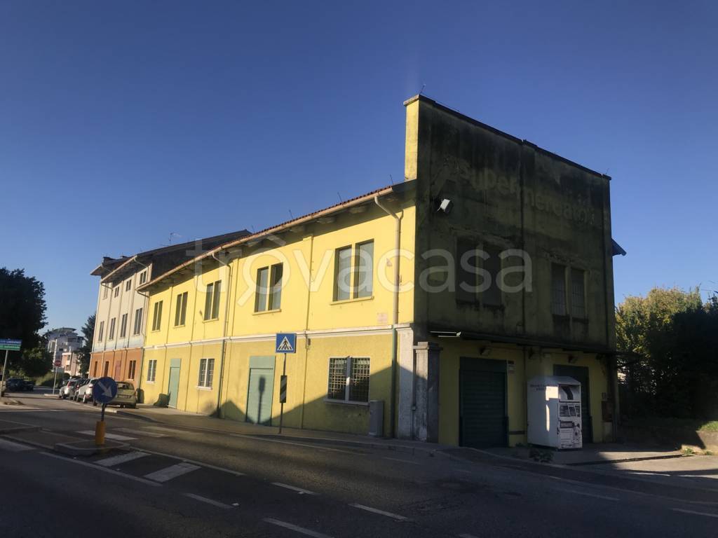 negozio in vendita ad Udine in zona San Paolo/Sant'Osvaldo