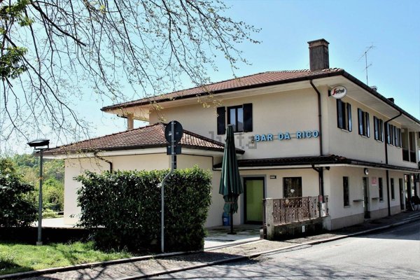 locale commerciale in vendita ad Udine