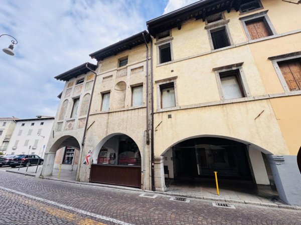 negozio in vendita ad Udine