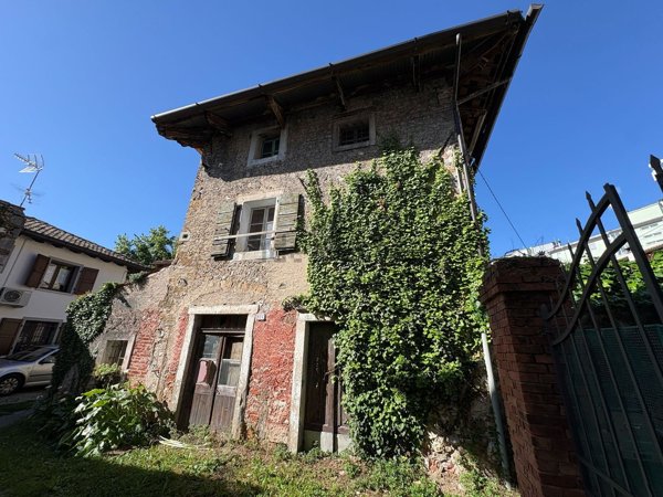 casa indipendente in vendita ad Udine in zona Centro Storico