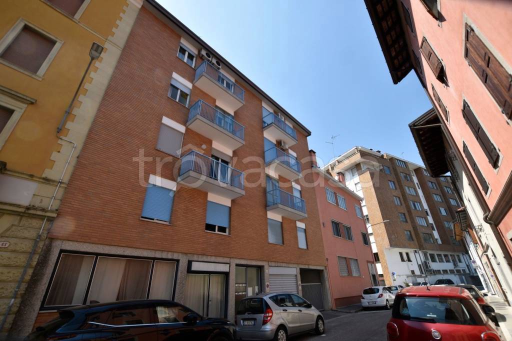 appartamento in vendita ad Udine in zona Rizzi