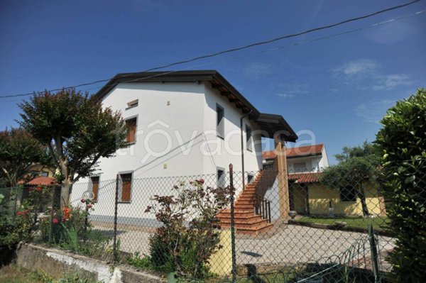 casa indipendente in vendita ad Udine in zona Paparotti