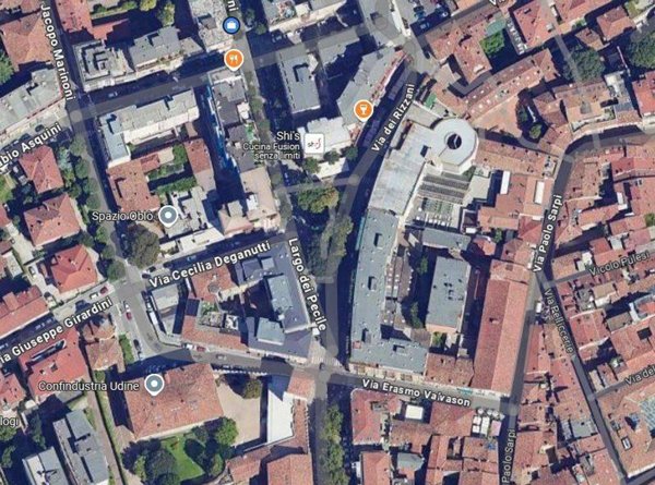 negozio in vendita ad Udine