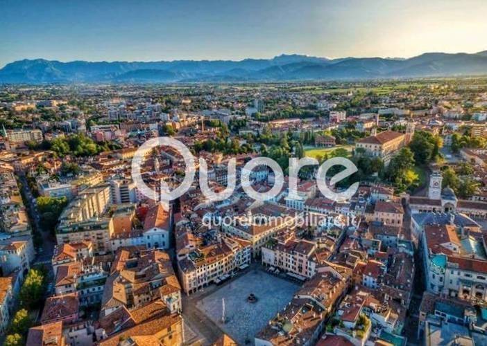 negozio in vendita ad Udine