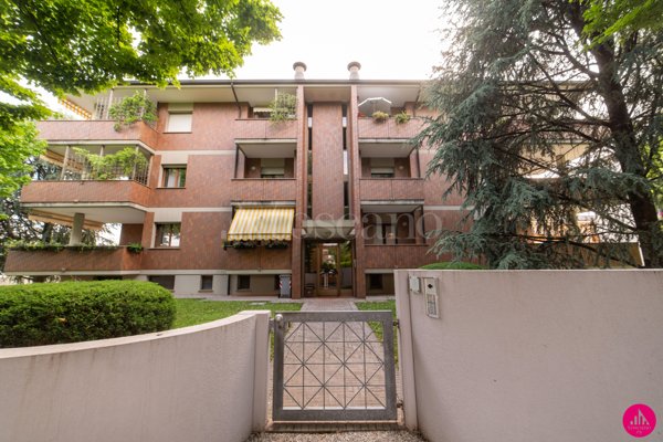 appartamento in vendita ad Udine in zona Vât