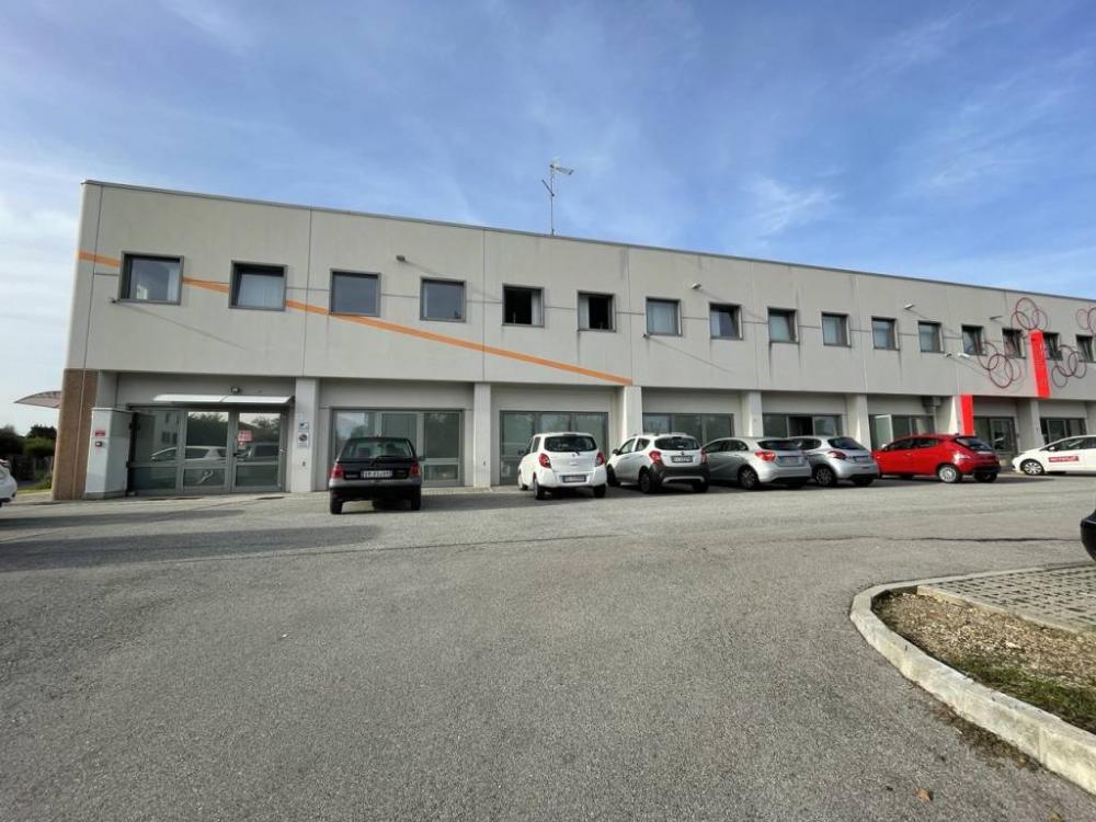 negozio in vendita ad Udine