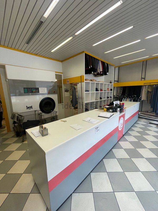 negozio in vendita ad Udine