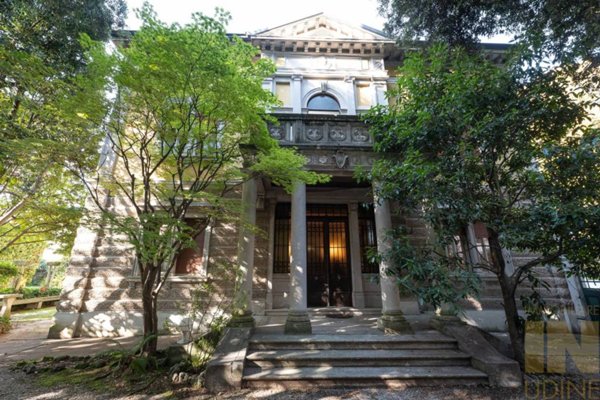 casa indipendente in vendita ad Udine in zona Centro Storico