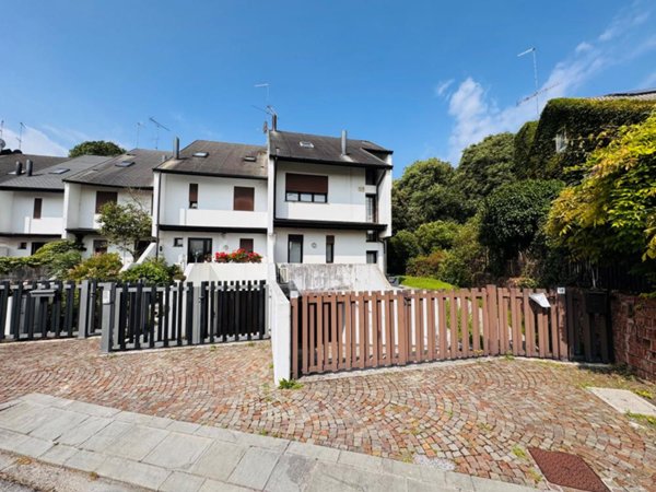 casa indipendente in vendita ad Udine