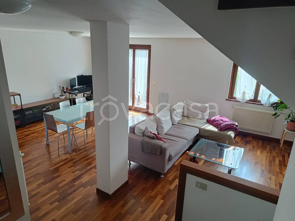casa indipendente in vendita ad Udine in zona Laipacco