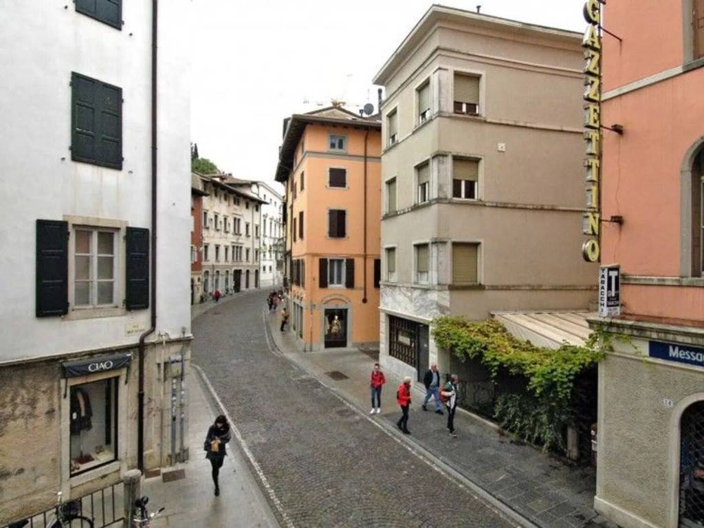negozio in vendita ad Udine