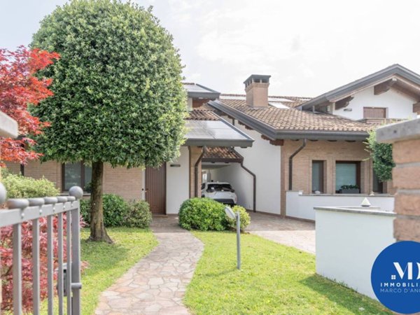 casa indipendente in vendita ad Udine