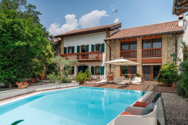 casa indipendente in vendita ad Udine in zona Paparotti