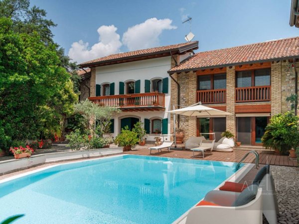 casa indipendente in vendita ad Udine in zona Centro Storico