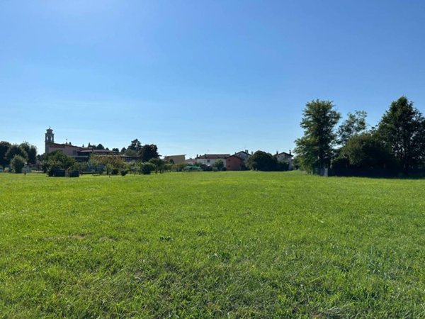 terreno edificabile in vendita ad Udine in zona Godia
