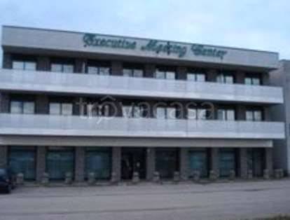 negozio in vendita ad Udine in zona Paparotti