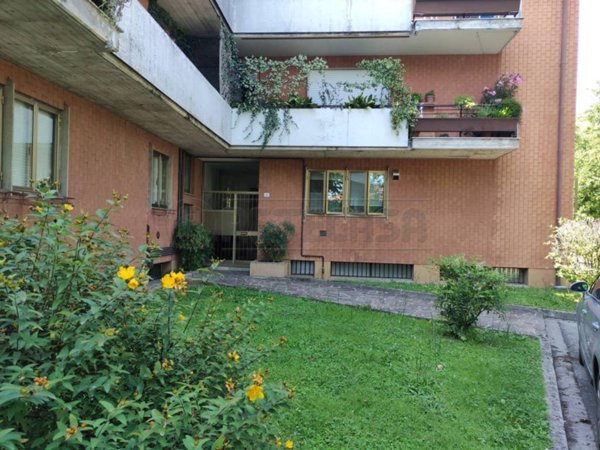 appartamento in vendita ad Udine in zona Vât