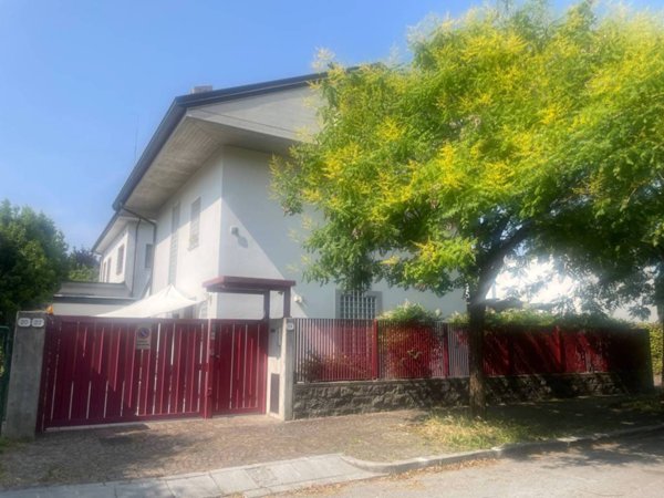 casa indipendente in vendita ad Udine