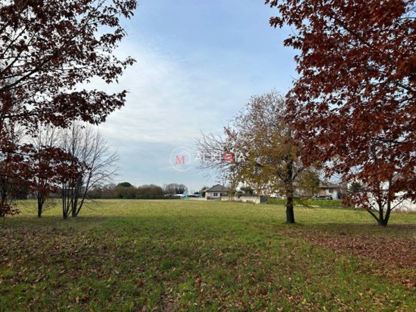 terreno agricolo in vendita ad Udine in zona Cussignacco