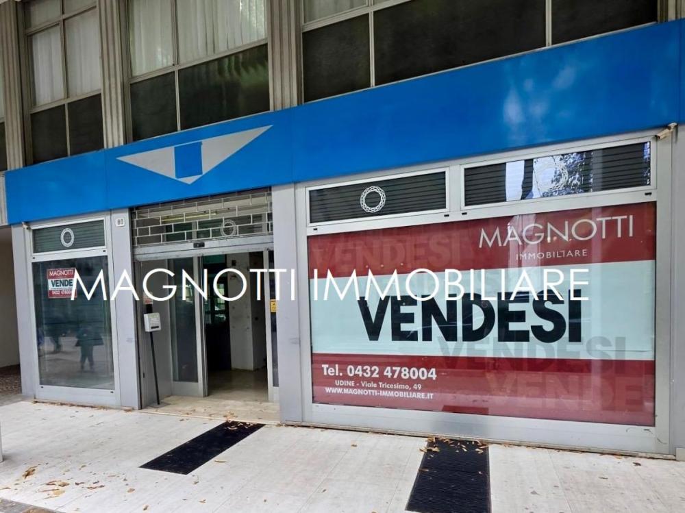 negozio in vendita ad Udine