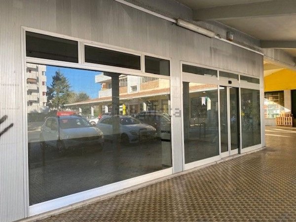 negozio in vendita ad Udine