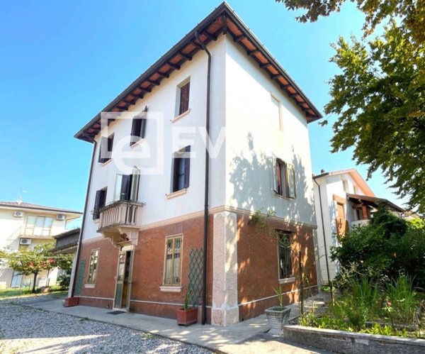 casa indipendente in vendita ad Udine in zona Laipacco