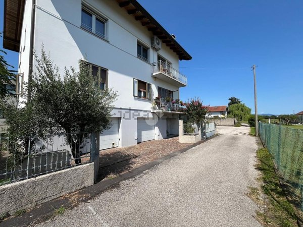 appartamento in vendita ad Udine in zona Vât