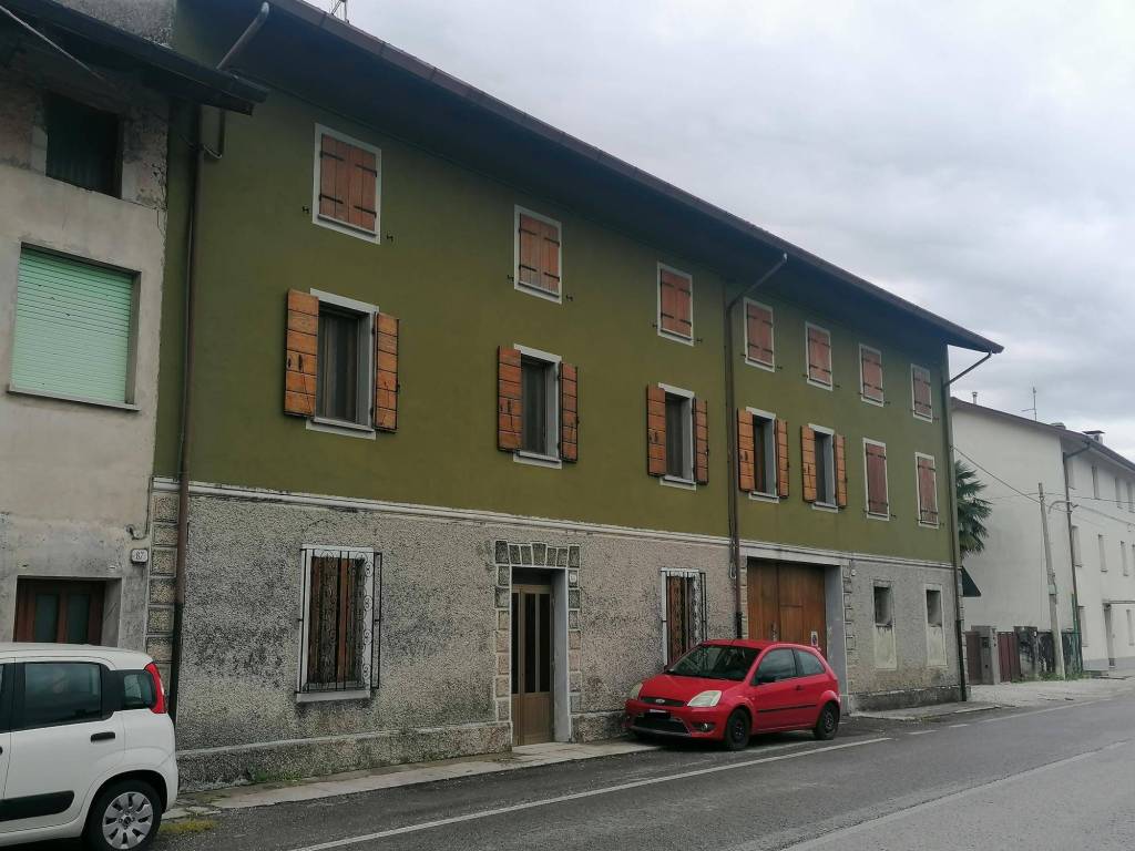 casa indipendente in vendita ad Udine in zona Beivars