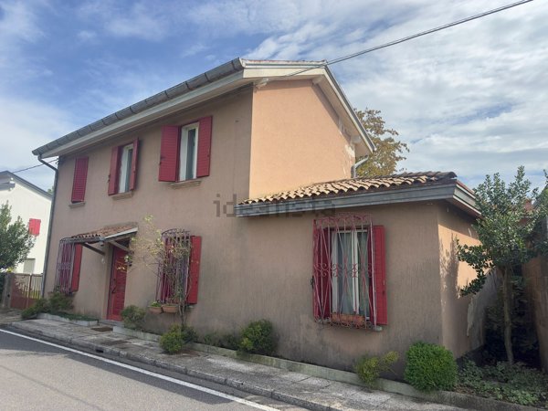casa indipendente in vendita ad Udine