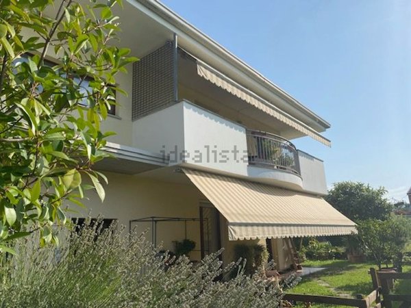appartamento in vendita ad Udine in zona Vât