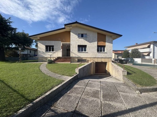 casa indipendente in vendita ad Udine in zona Baldasseria