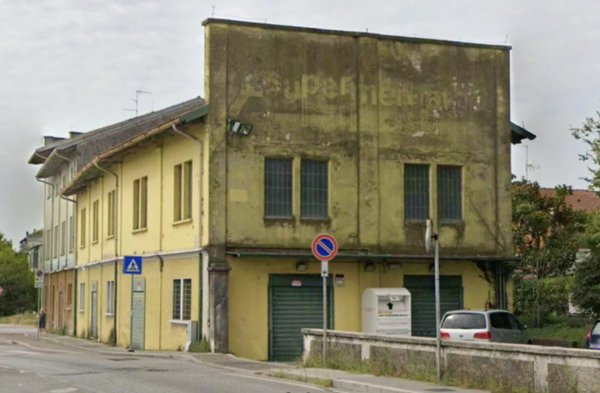 negozio in vendita ad Udine