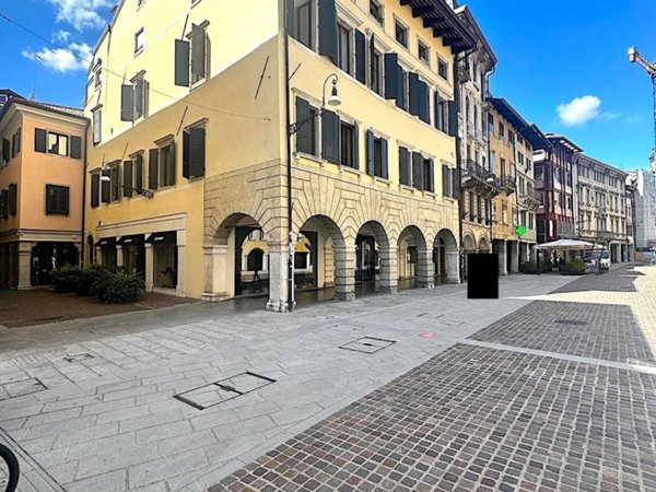 appartamento in vendita ad Udine in zona Centro Storico