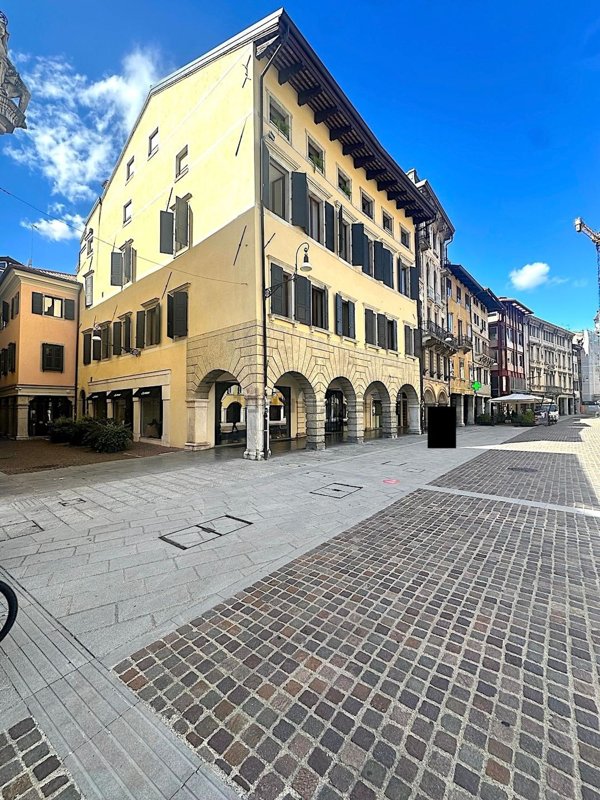 appartamento in vendita ad Udine in zona Centro Storico