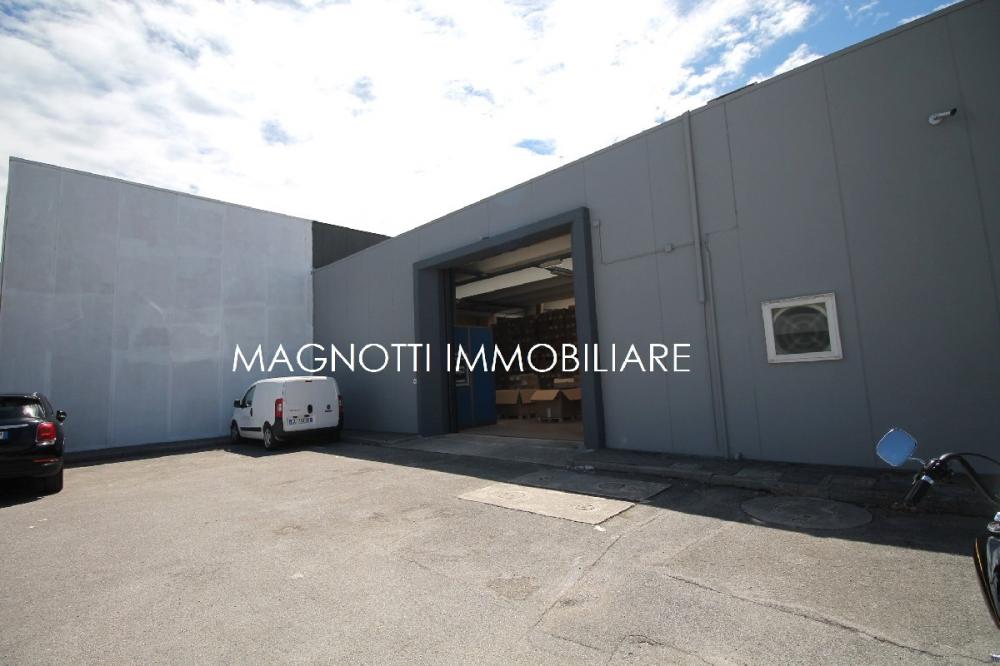 capannone in vendita ad Udine