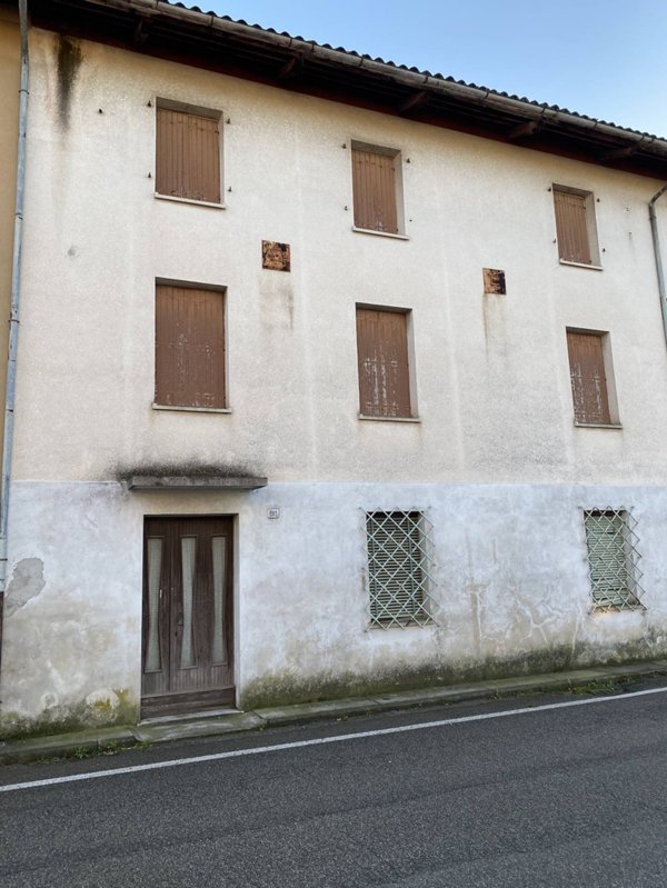 casa indipendente in vendita ad Udine in zona Beivars