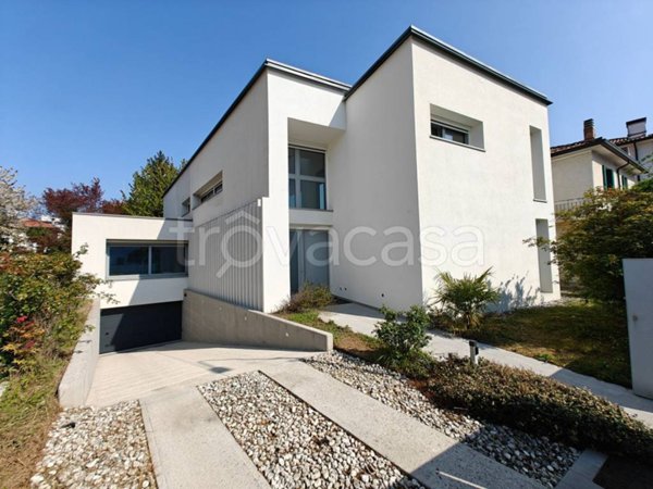 casa indipendente in vendita ad Udine