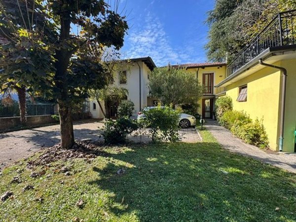 casa semindipendente in vendita ad Udine