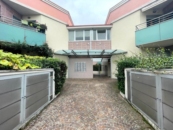 appartamento in vendita ad Udine in zona Paparotti