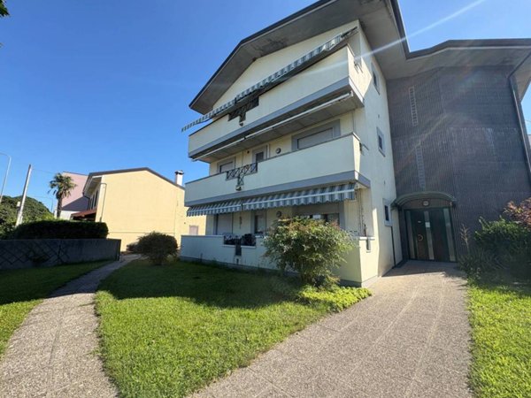 appartamento in vendita ad Udine in zona Paparotti